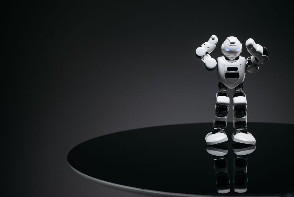 Interaktívny robot Zeko